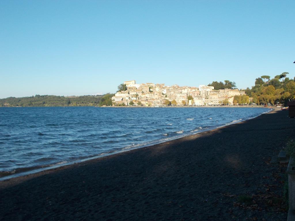 La Torretta Del Lago Villa Anguillara Sabazia Buitenkant foto